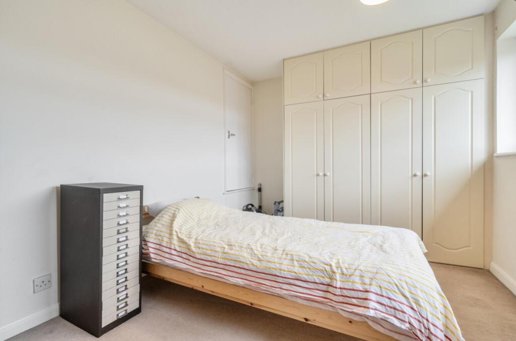 House in Nottingham, Bramcote - More