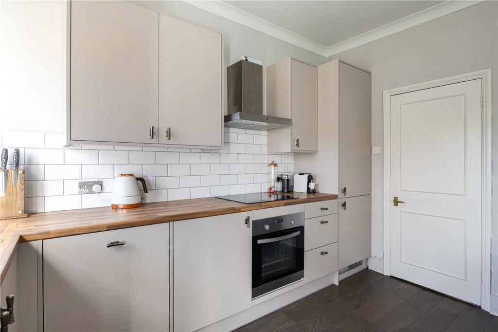 Apartment in London - View 5