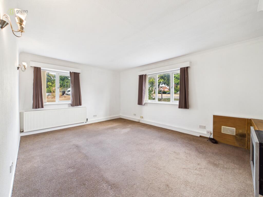 Apartment in Birmingham, Sutton Coldfield - View 3