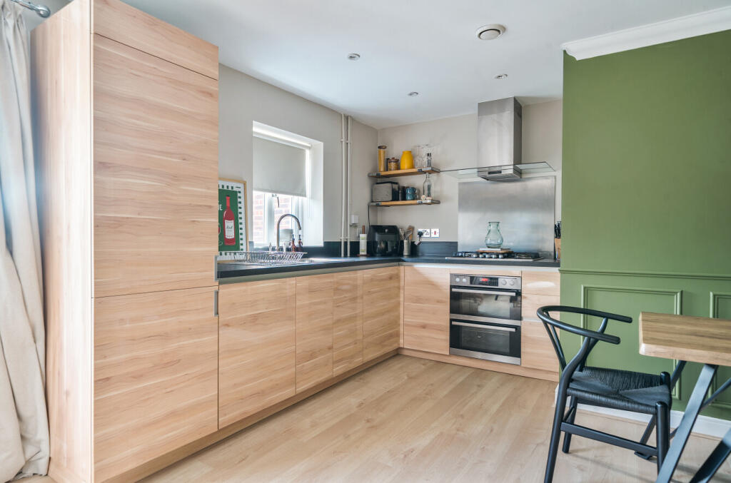 Apartment in Arun, Rustington - View 4
