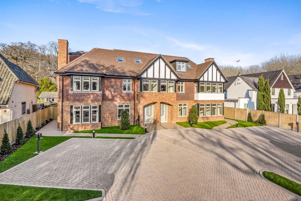 Main image of property: Ronmar, Leatherhead Road, Oxshott, Surrey KT22..