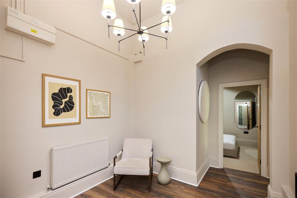 Apartment in London, South Hampstead - More
