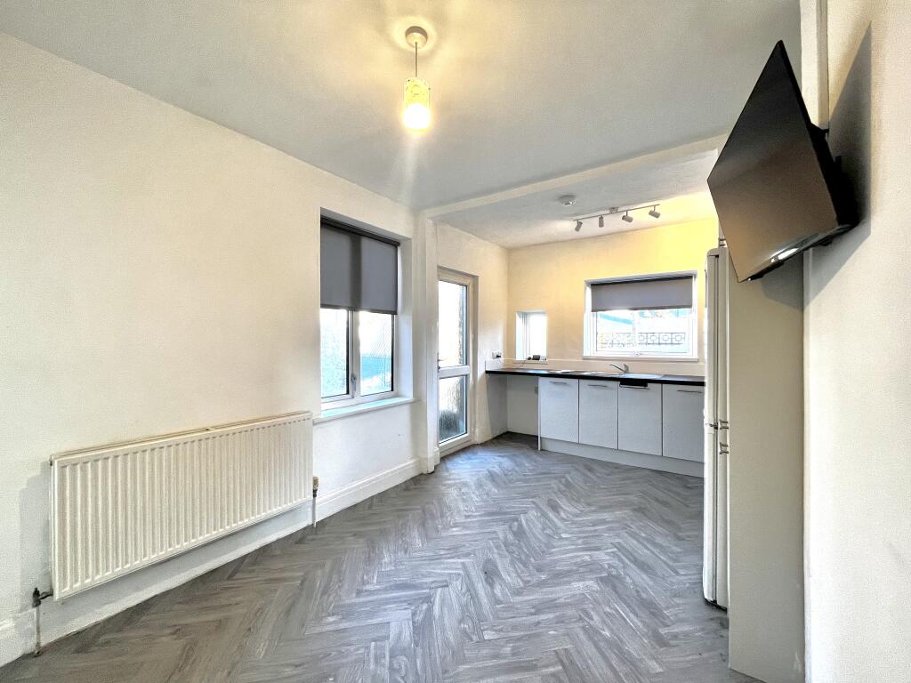 House in Plymouth - View 4