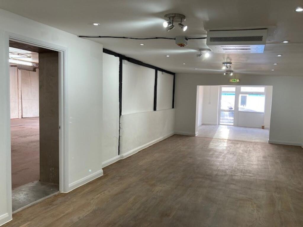 office 4.jpg