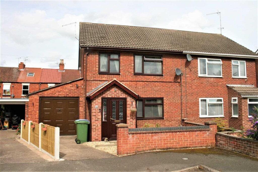 3-bed house on Whitehall Gardens, Retford, £179,950