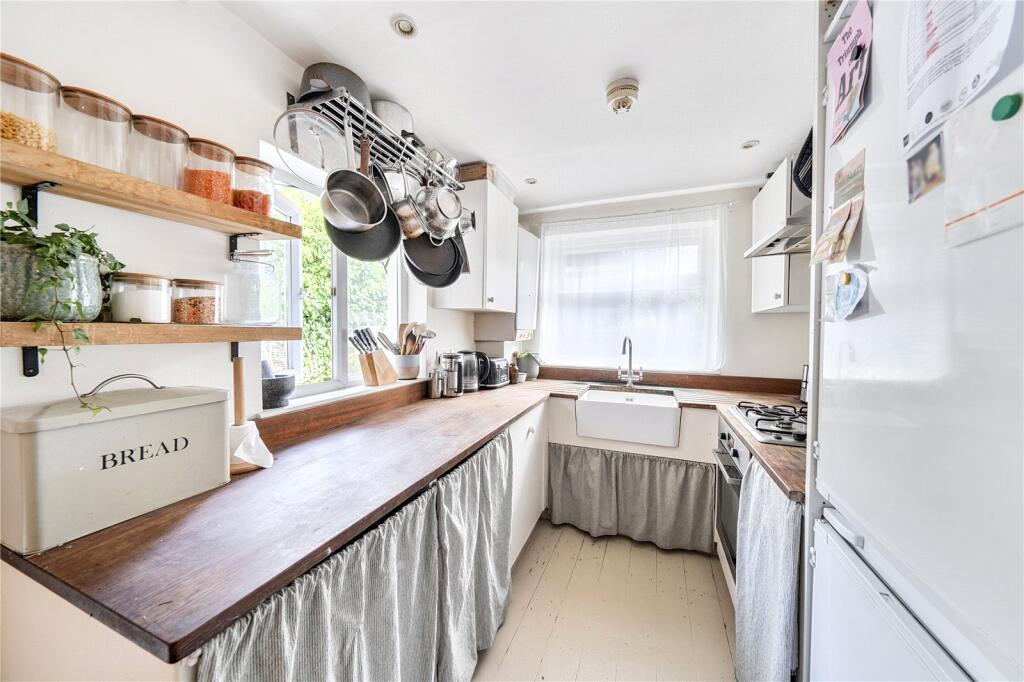 Apartment in London - View 5