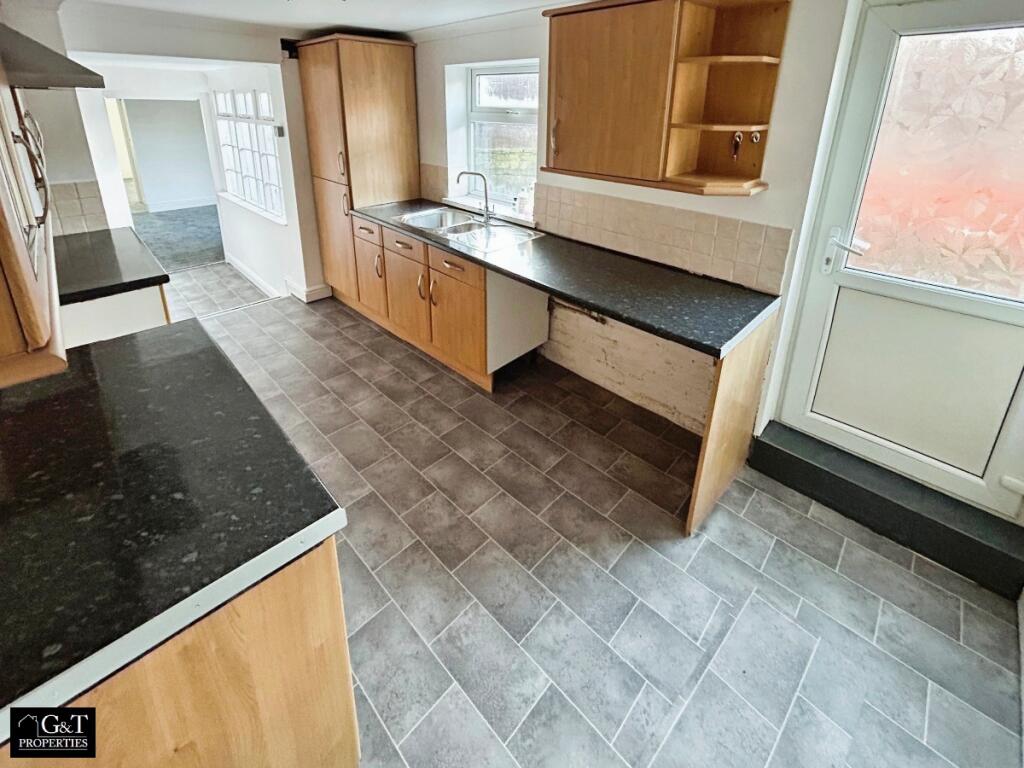 House in Dudley, West Midlands - View 4
