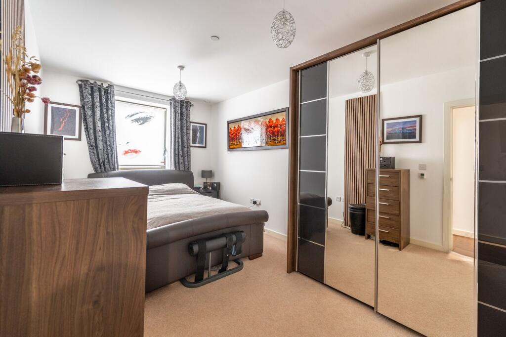 Apartment in Harrow - View 4