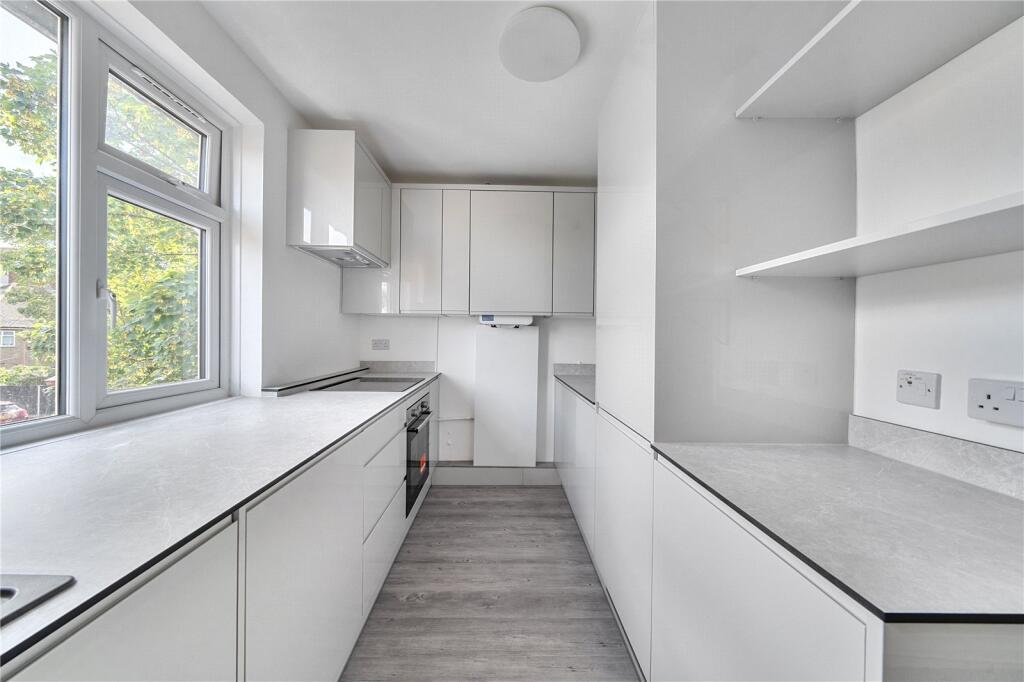 Apartment in London - More