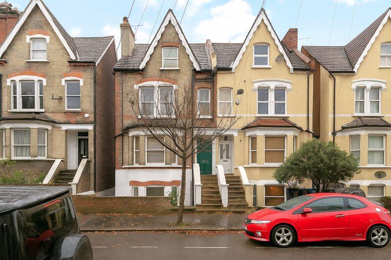 1-bed flat on Heathfield Road, South Croydon, £260,000