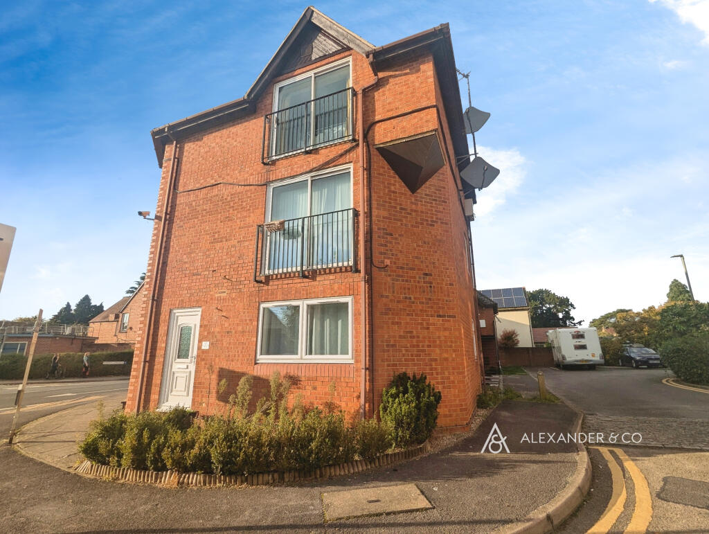 Main image of property: London Road, OX26