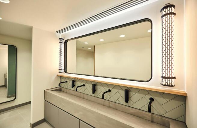 Bathroom 2.jpg