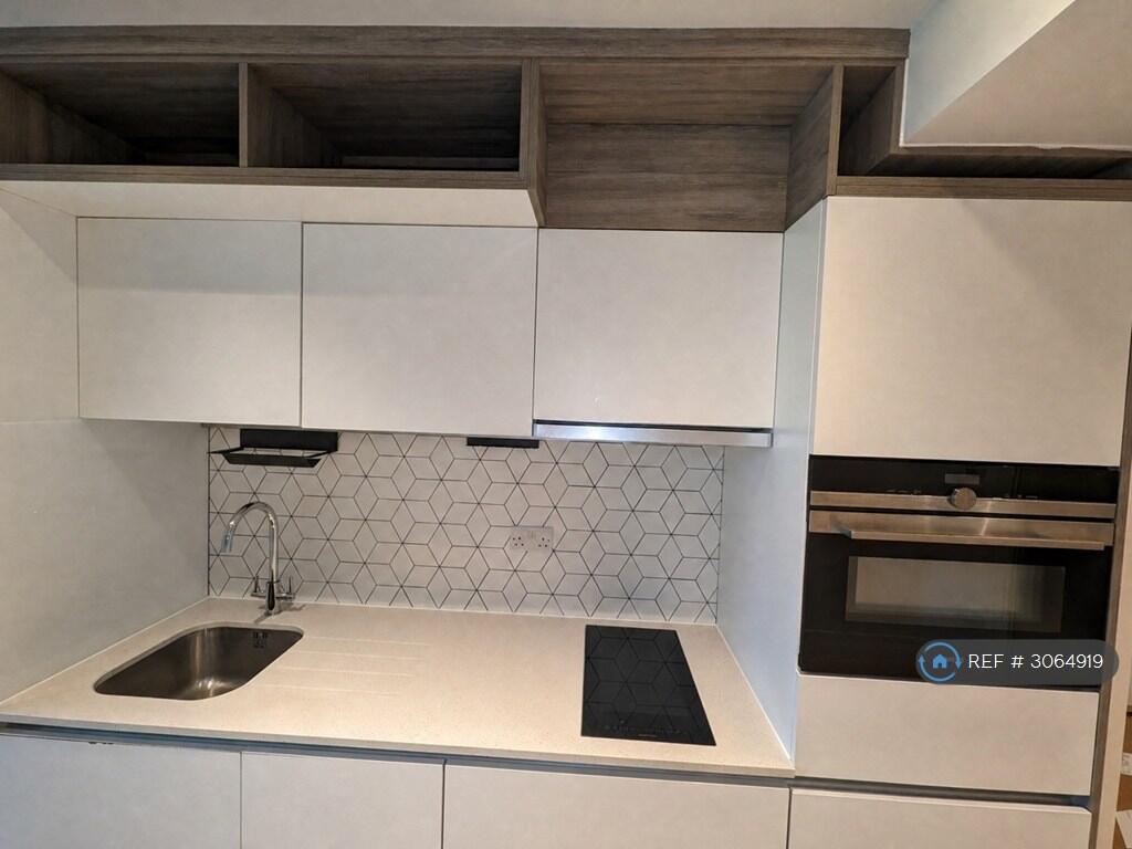 Apartment in London - View 3
