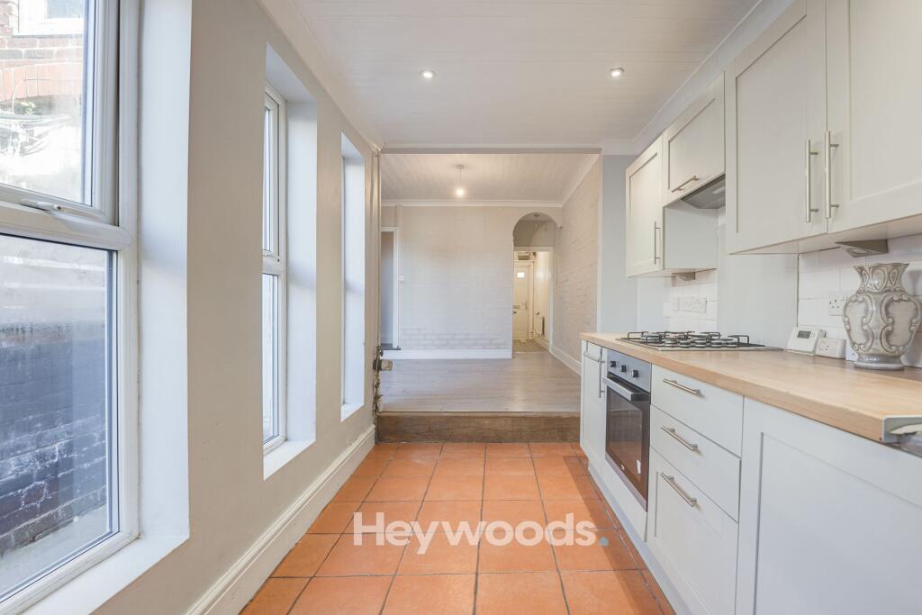 House in Stoke-on-Trent - More