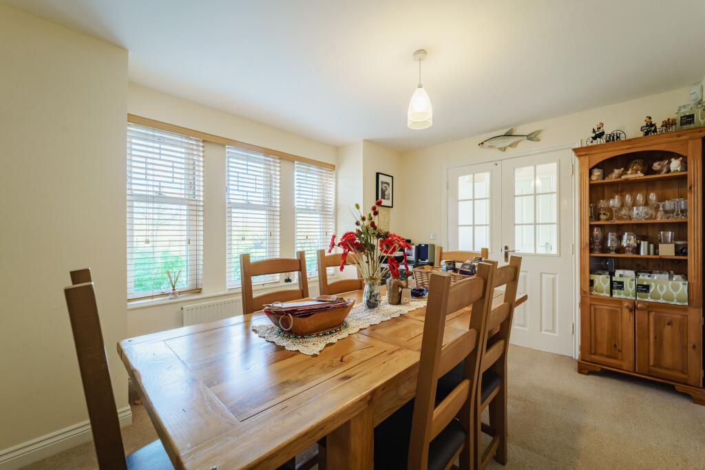 Pennard Close, Great Denham, Bedford photo 3