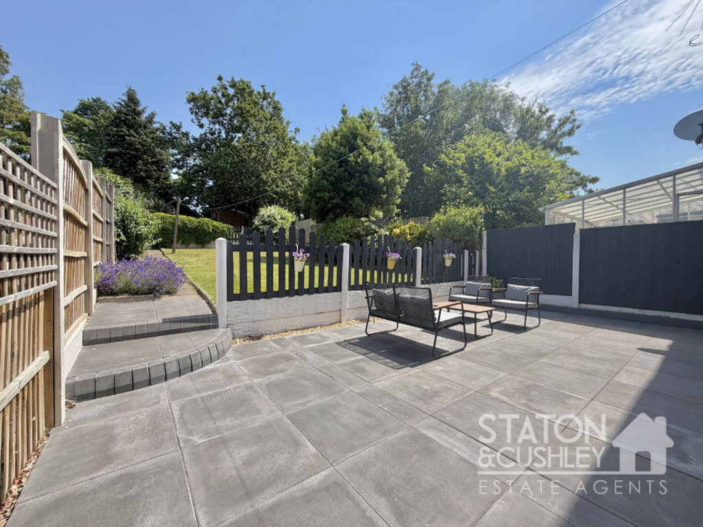 House in Mansfield, Nottinghamshire - View 2