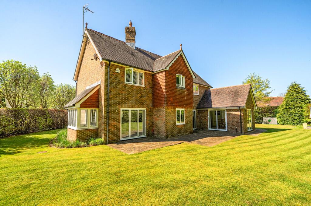 Rookwood Park, Horsham, RH12 - View 5