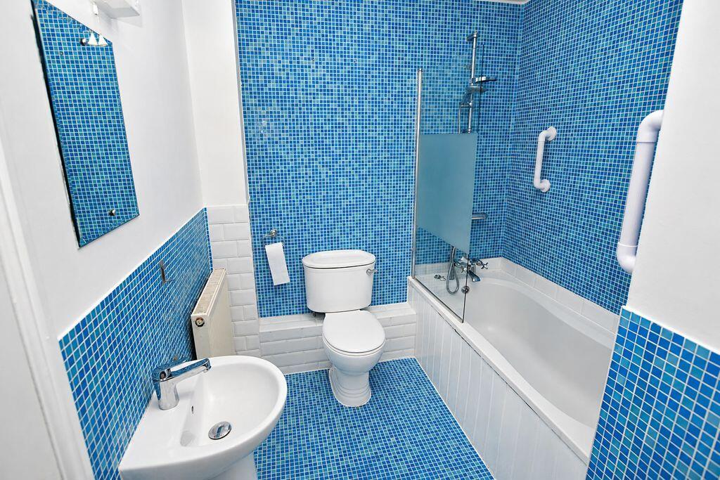 Apartment in Rochester - More
