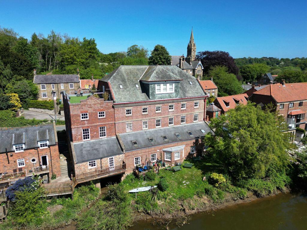 Main image of property: 9 Mill Court, Ruswarp