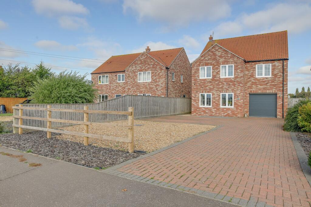 4-bed detached on School Road, Walton Highway, PE14, £350,000