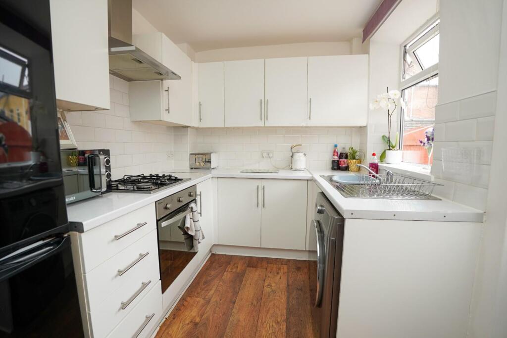 Fleetwood Street, Leyland, PR25 3NL photo 5