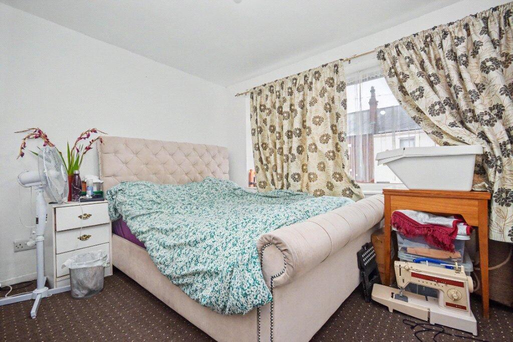 House in Wakefield, Agbrigg - View 4