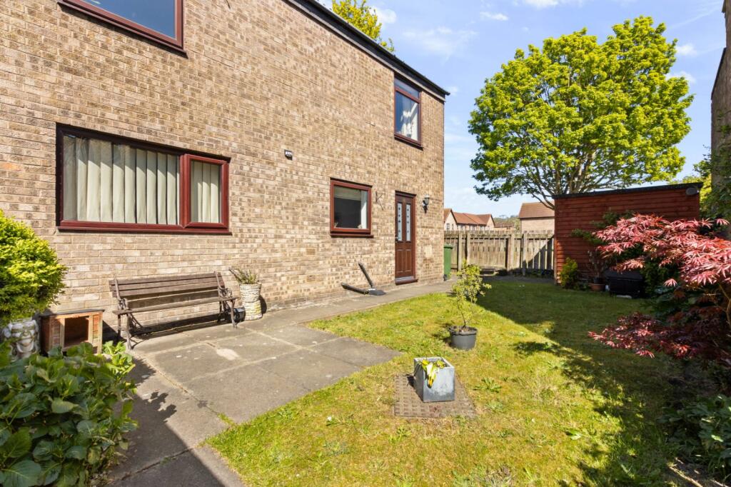 Main image of property: Wootton Court, Scunthorpe, DN17