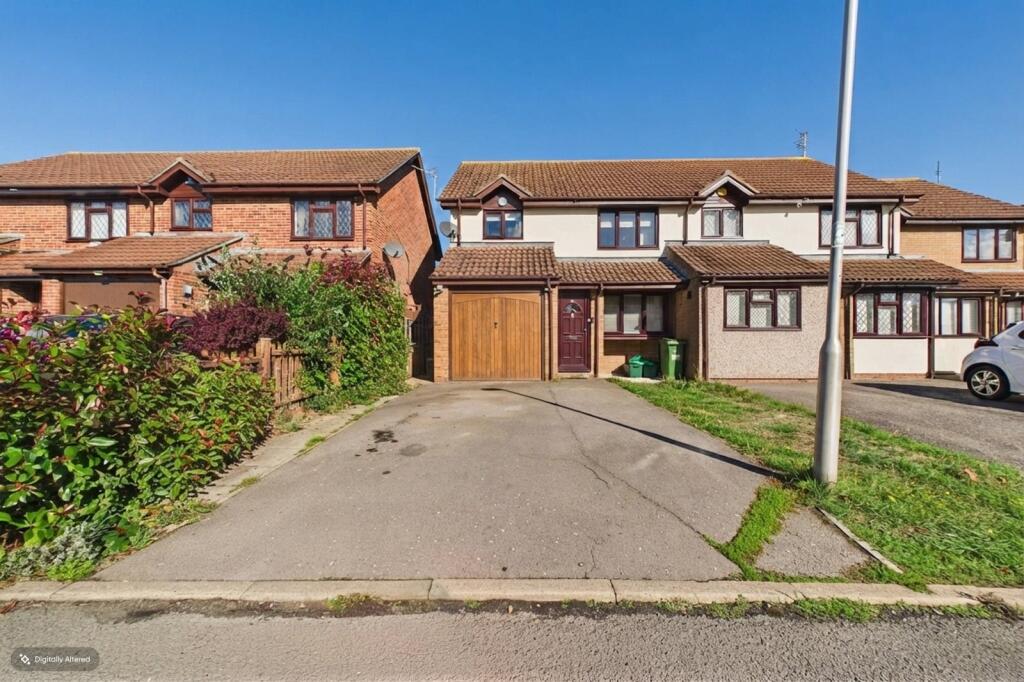Main image of property: Barclay Road, Calcot, Reading, Berkshire, RG31
