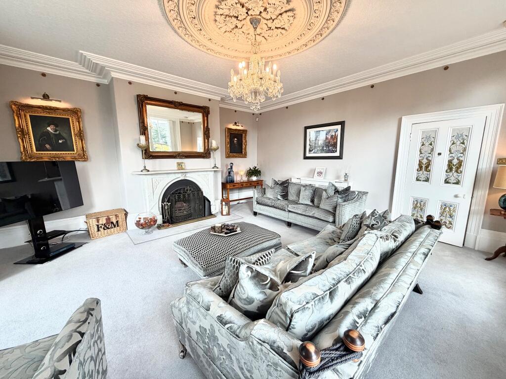 Oats Royd House, Luddenden, HX2 6RF photo 3