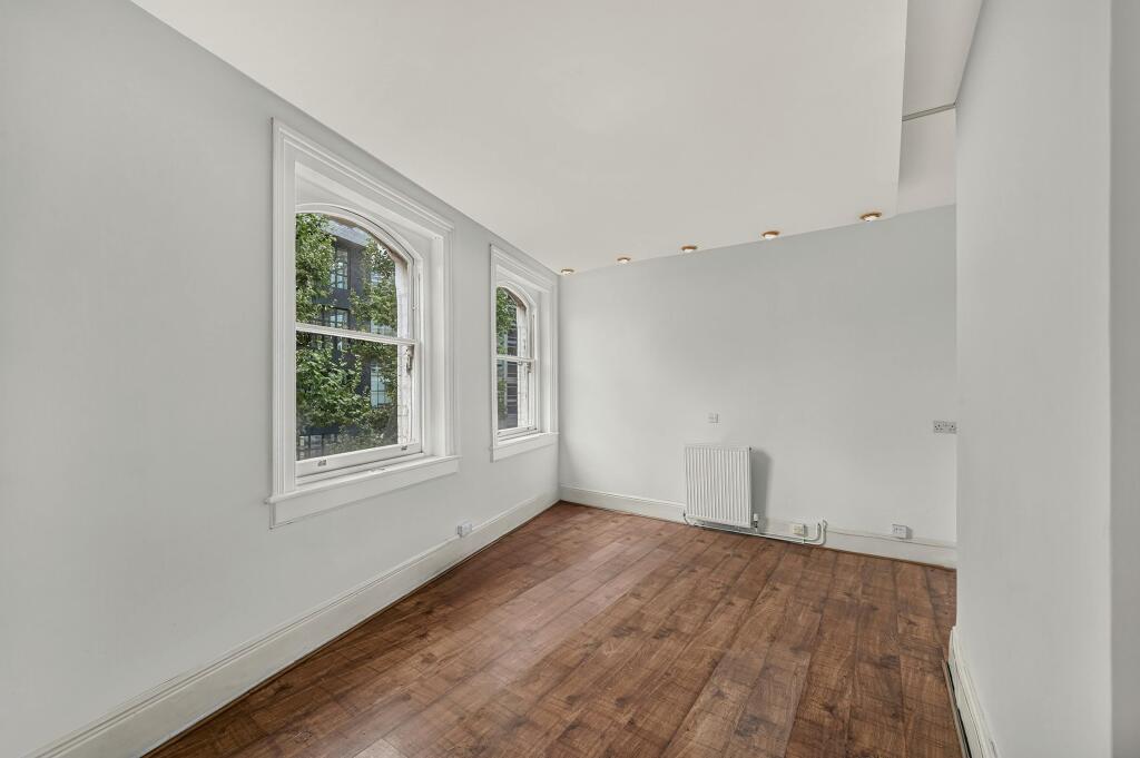 bedroom 6.jpg