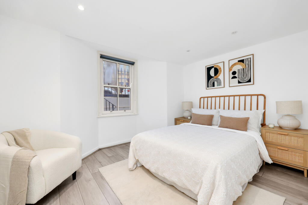 Apartment in London - View 2