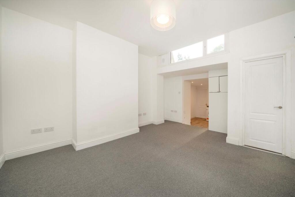 Apartment in Twickenham - View 2