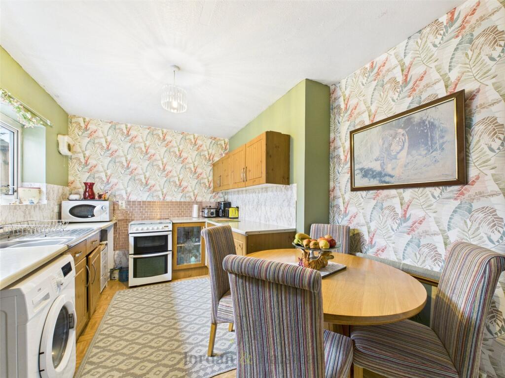 Queensway, Frodsham, Cheshire, WA6 photo 4
