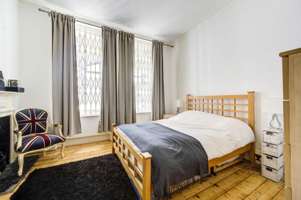 Apartment in London - View 5