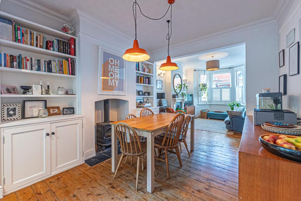 House in Leighton Buzzard, Southcott, Leighton-Linslade - View 5