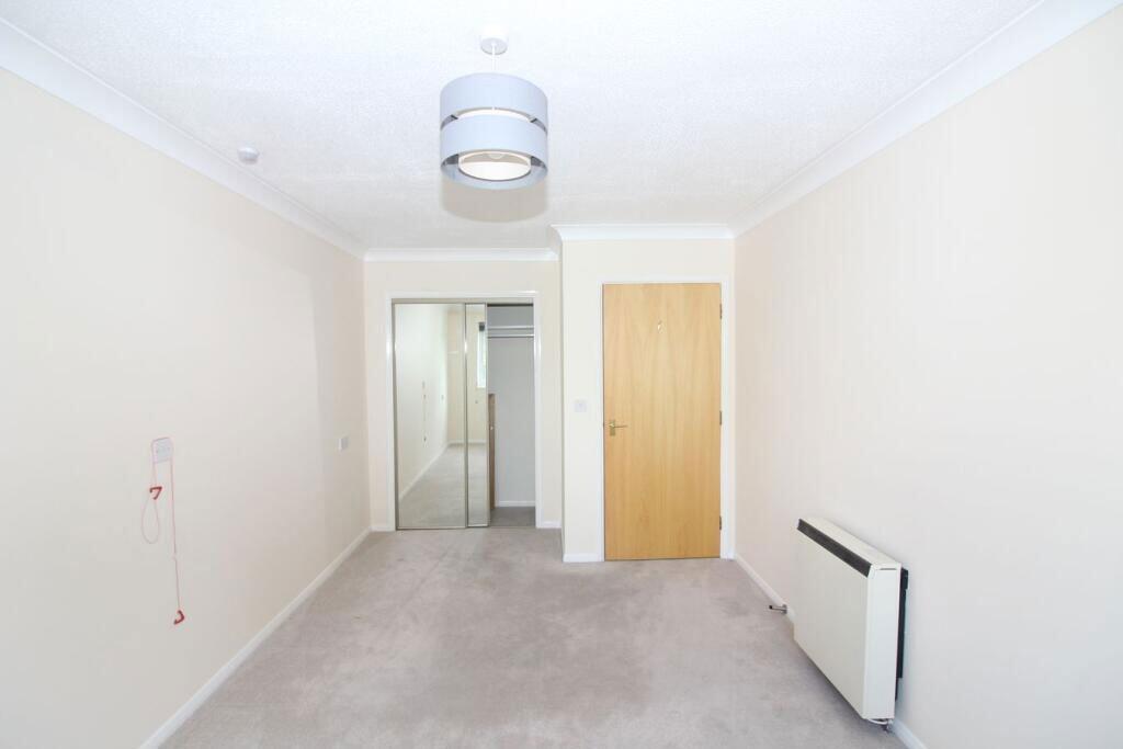 Apartment in Royston - View 2