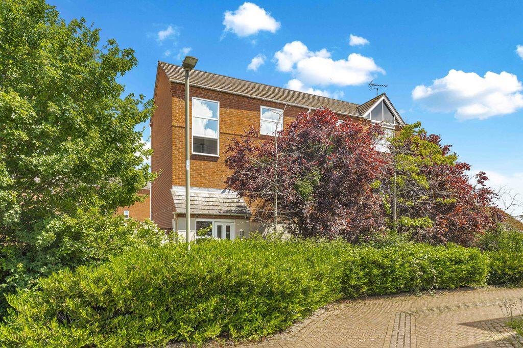Main image of property: Alma Road, Banbury - NO ONWARD CHAIN