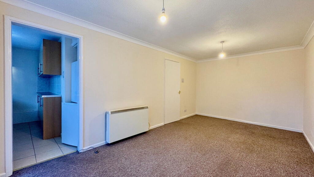 Sheridan Court, London Road, Newbury, RG14 2BH photo 4