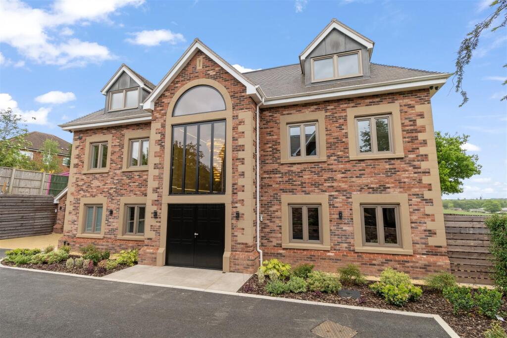 Main image of property: Oak Grove, Aldridge