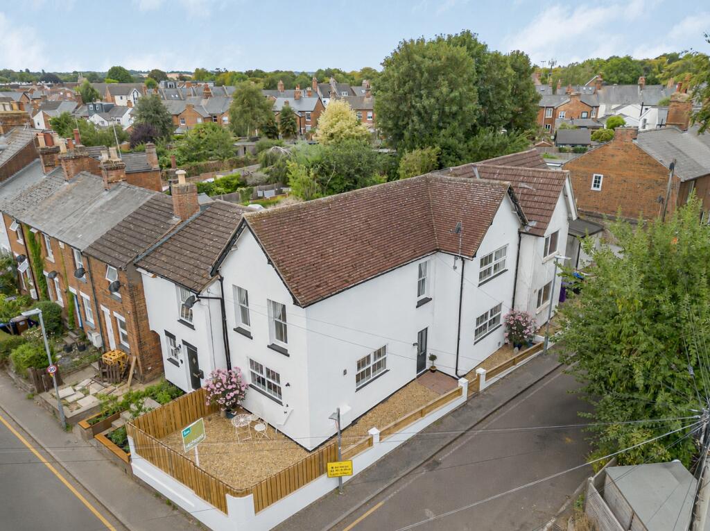 Main image of property: Ickleford Road, Hitchin, SG5