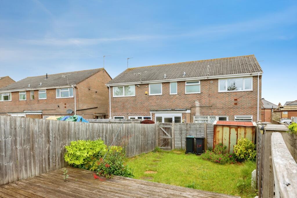 Apartment in Poole, Hamworthy - More