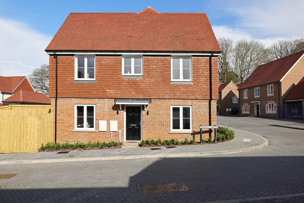Main image of property: Scotland Lane,
Haslemere,
GU27 3FN