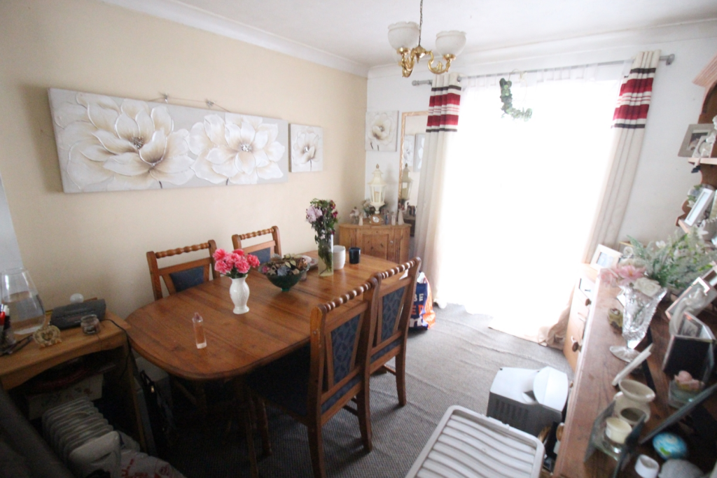 Varna Road, Bordon, Hampshire, GU35 photo 4