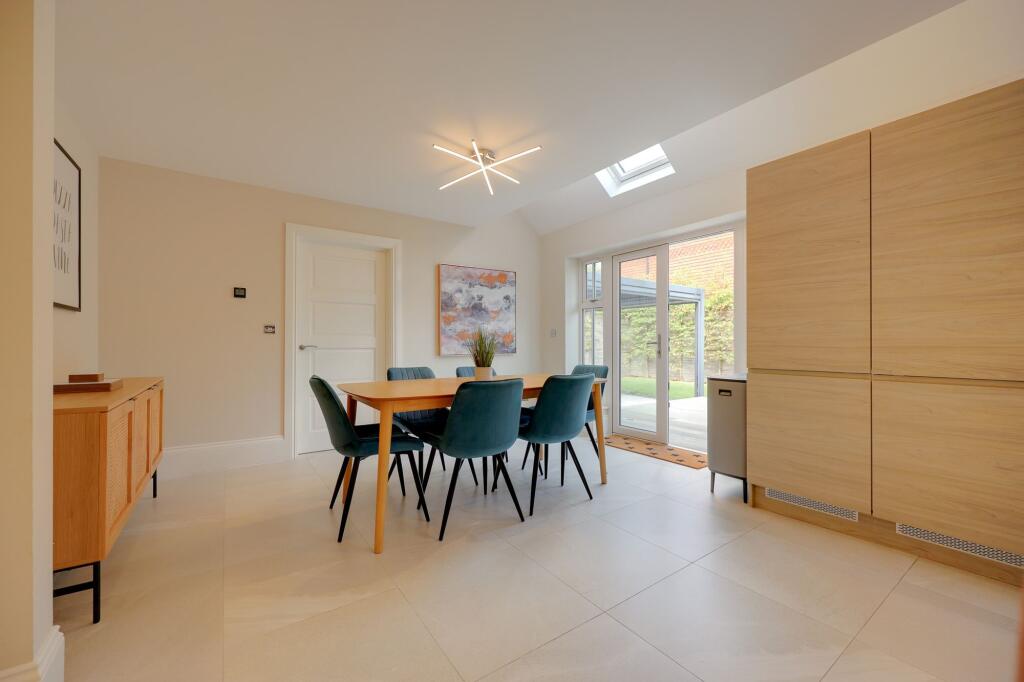 House in Redhill - View 5