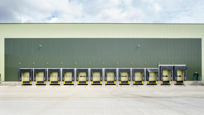 Horizon 7 docks yard.jpg