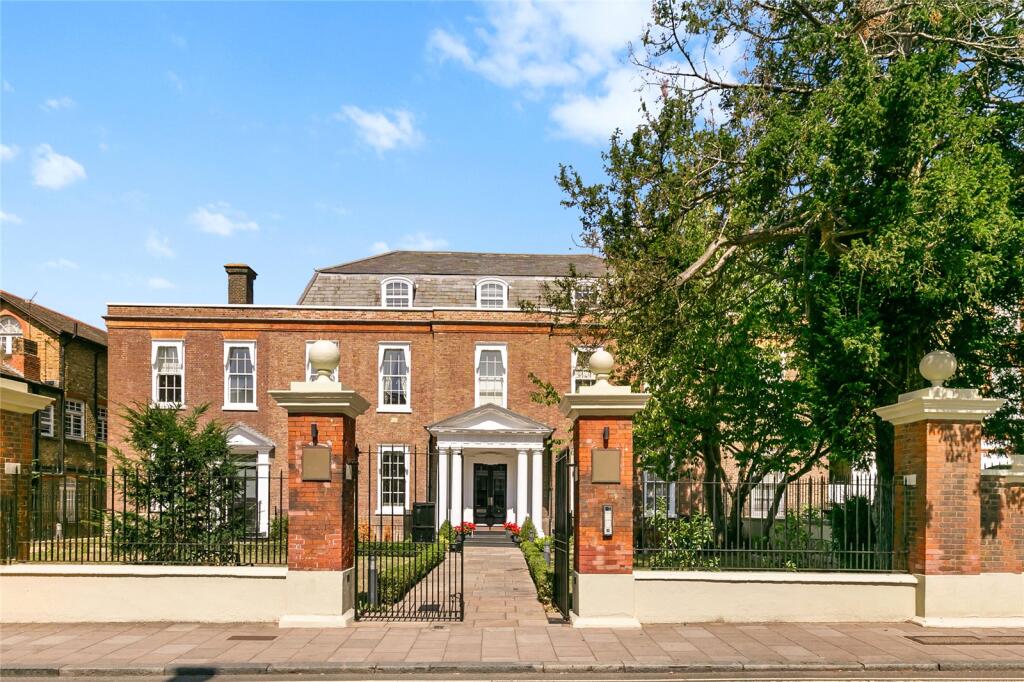 Main image of property: Mortlake High Street, East Sheen, SW14