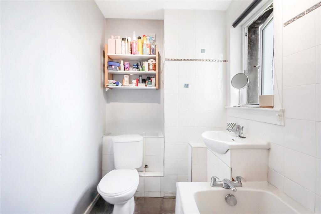 Apartment in Glasgow, South Lanarkshire - More