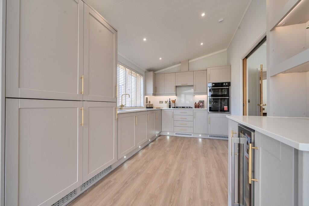 House in Ipswich - View 3