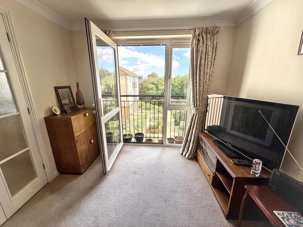 Worthing Road, East Preston photo 3