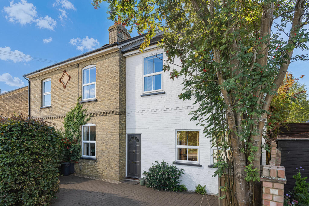 House in Henlow, Central Bedfordshire